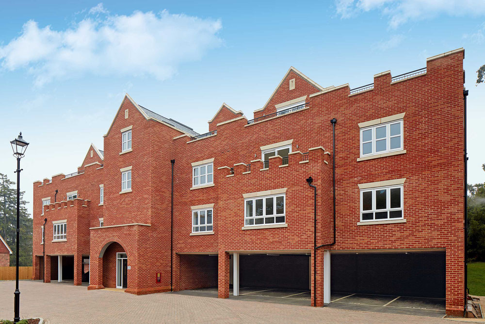 Real estate in Wilshere Park — look at the real estate search engine GEOLN.COM. Photo 1