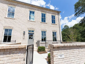 Real estate in The Park at Historic Roswell — look at the real estate search engine GEOLN.COM. Photo 2