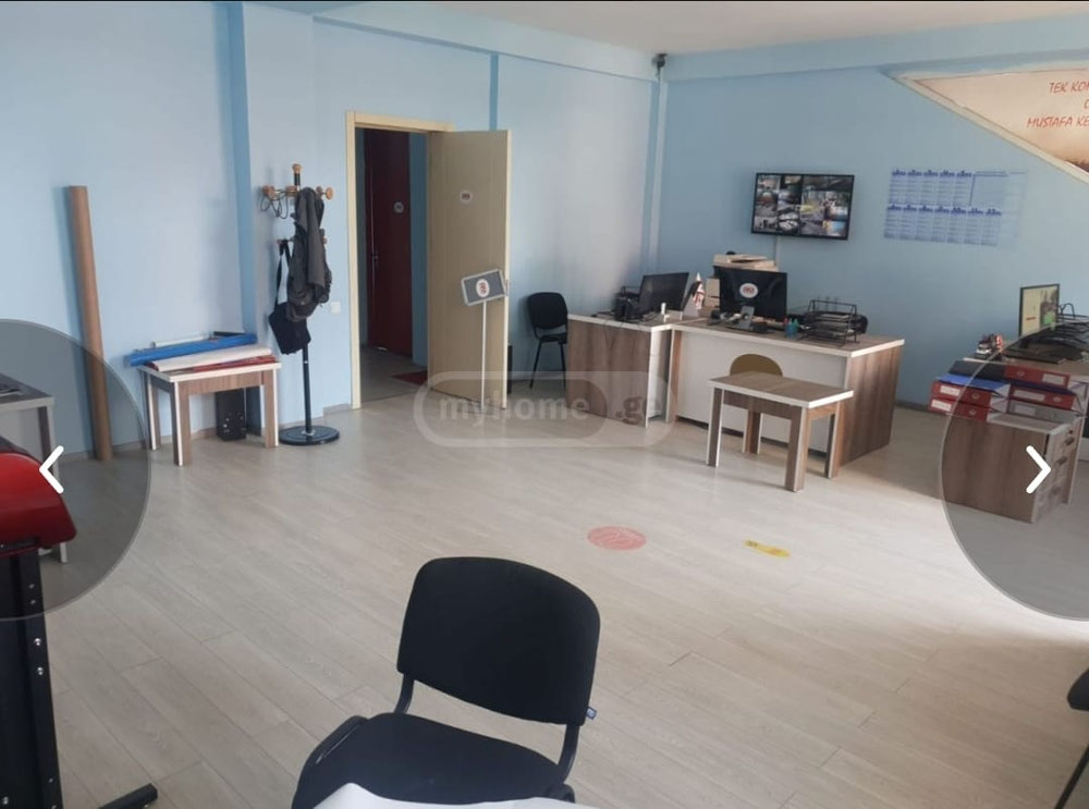 出售三层建筑 — 来自开发商和业主的房地产搜索引擎 GEOLN.COM. 照片 1