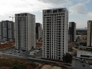 房地产在 Dunitz in the Gardens of Hope - through the valley — look at the real estate search engine GEOLN.COM. 照片 4