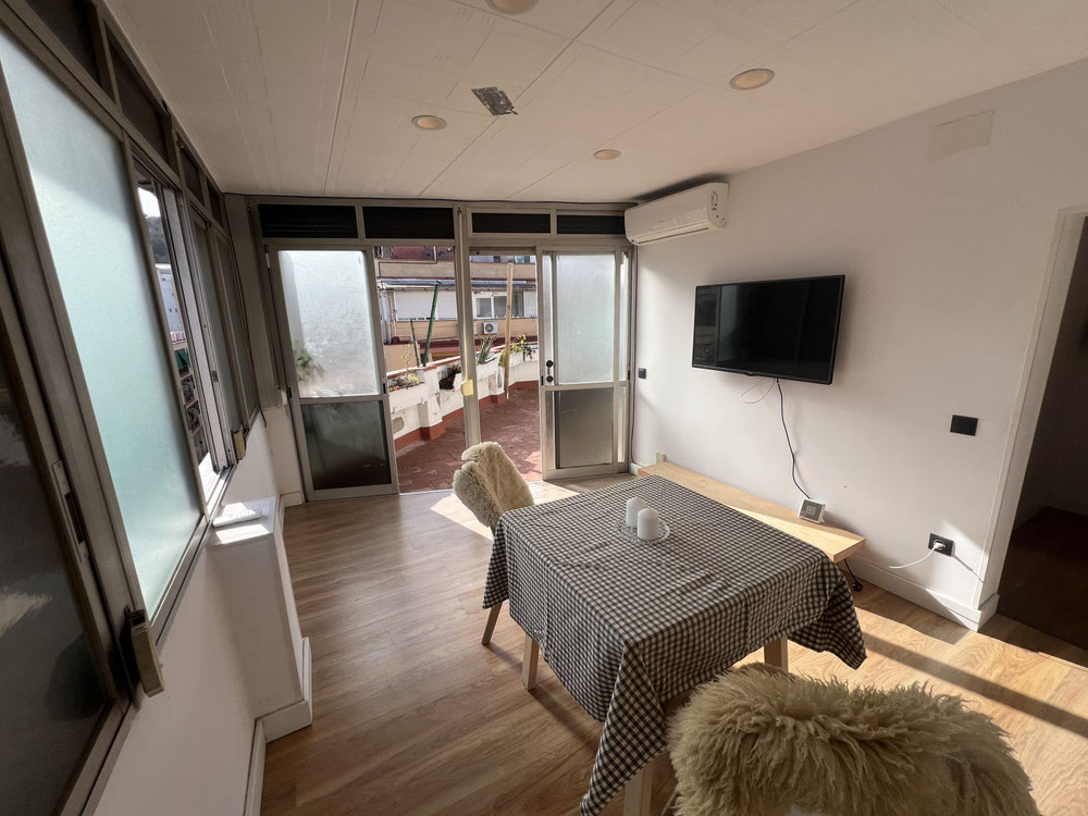 Vendo apartamento en Barcelona — Encuentre propiedades fuera del plan o reventa de bienes inmuebles directamente de desarrolladores y propietarios GEOLN.COM. Foto 1