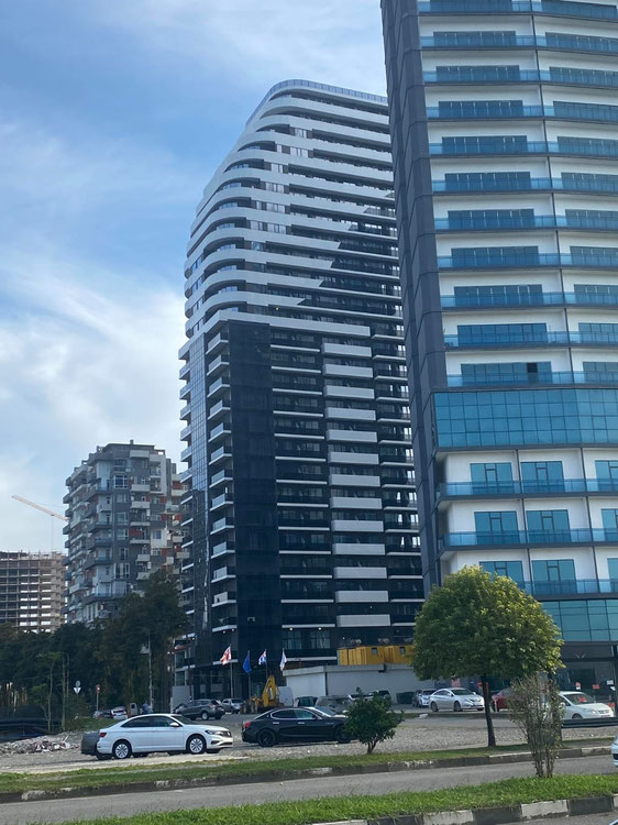 出售巴图米的公寓 — 来自开发商和业主的房地产搜索引擎 GEOLN.COM. 照片 1