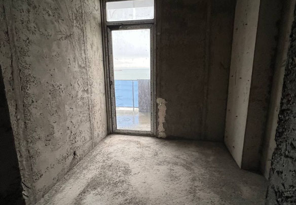 Чорний каркас Sea Level у Махінджаурі