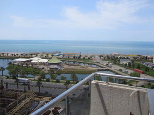 ზღვის ხედით ბინა — უძრავი ქონების ყიდვა და მფლო ბელებისგან GEOLN.COM. ფოტო 10