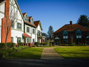 Real estate in Audley Chalfont Dene — look at the real estate search engine GEOLN.COM. Photo 3