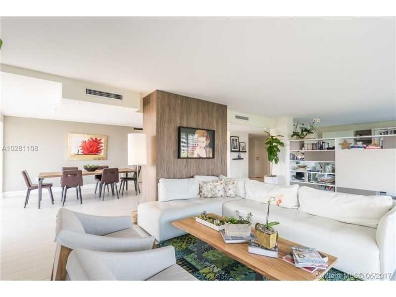 شقق في الولايات المتحدة الأمريكية ، فلوريدا ، كي بيسكاين — ابحث عن عقار قيد الإنشاء أو عقار معاد بيعه مباشرة من المطورين والملاك GEOLN.COM. صورة فوتوغرافية 1