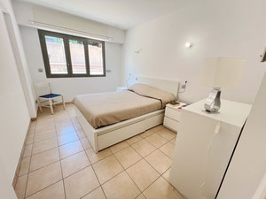 იყიდება ბინა პლაჟებთან ახლოს, ქალაქის ცენტრთან — უძრავი ქონების ყიდვა და მფლო ბელებისგან GEOLN.COM. ფოტო 8