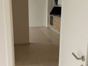 Se vende piso de 3 habitaciones — Encuentre propiedades fuera del plan o reventa de bienes inmuebles directamente de desarrolladores y propietarios GEOLN.COM. Foto 4