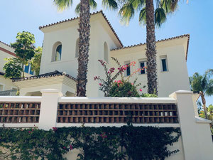 فيلا 4 غرف نوم 433 متر مربع في Guadalmina Alta ، إسبانيا — ابحث عن عقار قيد الإنشاء أو عقار معاد بيعه مباشرة من المطورين والملاك GEOLN.COM. صورة فوتوغرافية 21