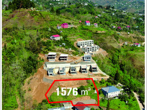 Se vende un terreno con vista al mar y a las montañas — Encuentre propiedades fuera del plan o reventa de bienes inmuebles directamente de desarrolladores y propietarios GEOLN.COM. Foto 2