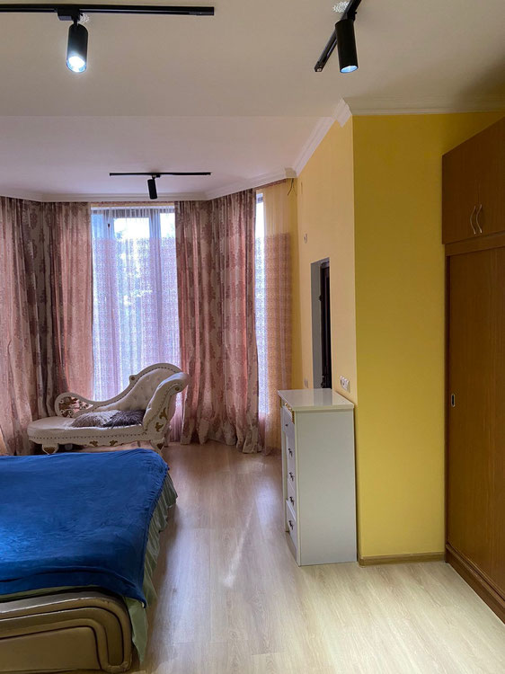 იყიდება 3 ოთახიანი ბინა — უძრავი ქონების ყიდვა და მფლო ბელებისგან GEOLN.COM. ფოტო 1