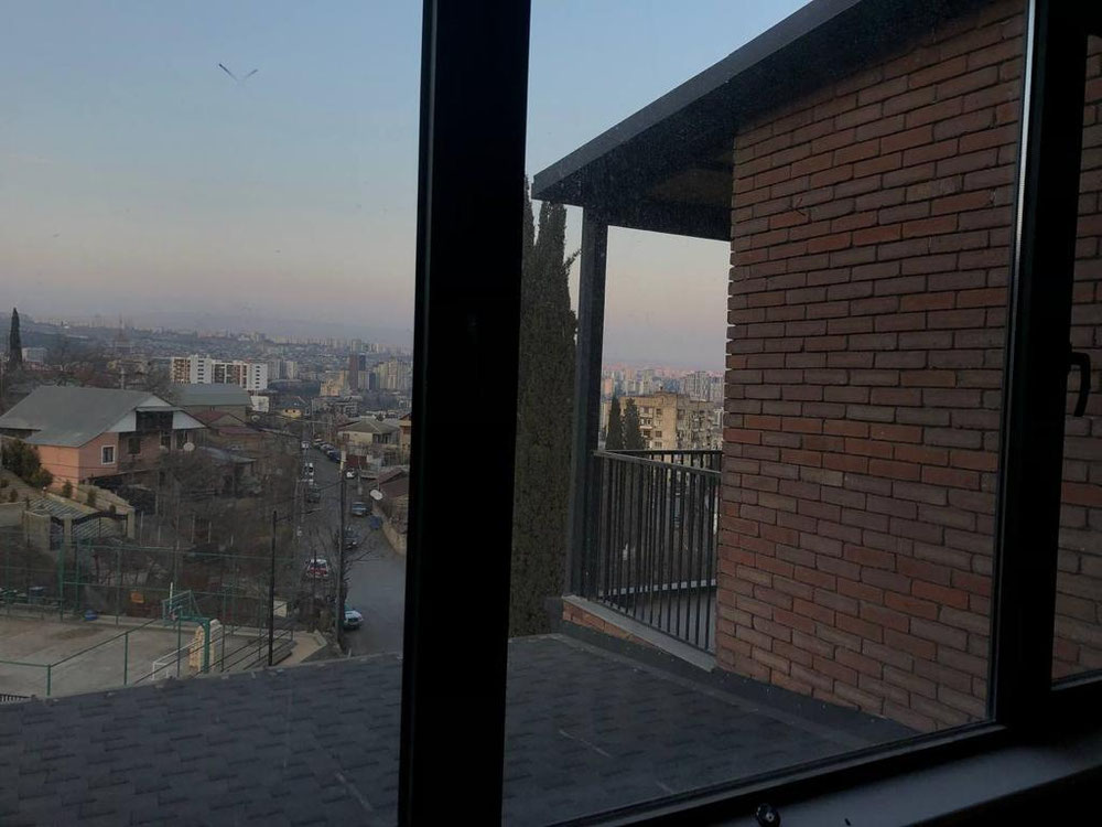 4房公寓出售 — 来自开发商和业主的房地产搜索引擎 GEOLN.COM. 照片 1