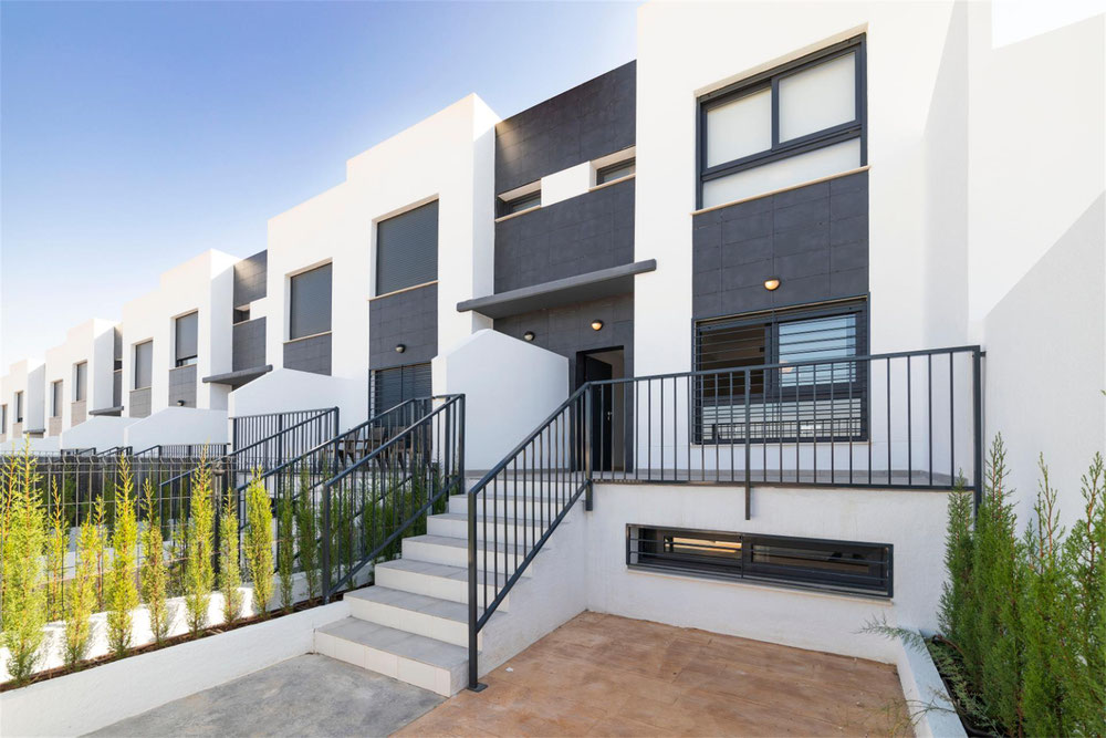 房地产在 Los Alamos de Molina — look at the real estate search engine GEOLN.COM. 照片 1