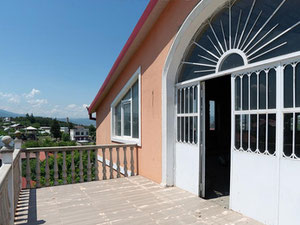 Private house in Ivertubani. Buy a house in Tbilisi, Ivertubani — Find off-plan property or real estate resale directly from developers and owners GEOLN.COM. Photo 3