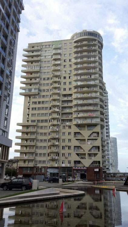 იყიდება 4 ოთახიანი ბინა — უძრავი ქონების ყიდვა და მფლო ბელებისგან GEOLN.COM. ფოტო 1