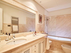 顶层公寓 3 卧室 180 平方米，位于西班牙埃斯特波纳 — 来自开发商和业主的房地产搜索引擎 GEOLN.COM. 照片 16