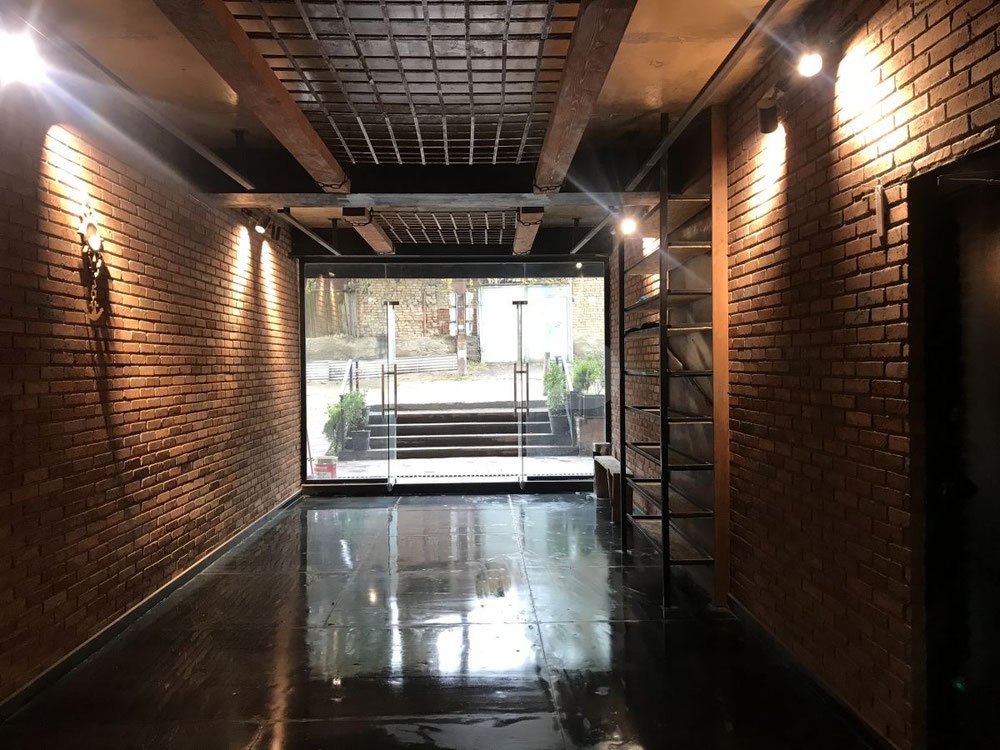 مساحة تجارية للبيع — ابحث عن عقار قيد الإنشاء أو عقار معاد بيعه مباشرة من المطورين والملاك GEOLN.COM. صورة فوتوغرافية 1