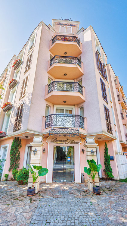 Болгария. Прекрасная трехкомнатная квартира на Солнечном берегу. — Поисковик недвижимости от застройщиков и собственников GEOLN.COM. Фото 1