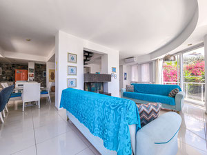 Villa mit Meerblick — Immobilien-Suchservice von Bauträgern und Eigentümern GEOLN.COM. Foto 3