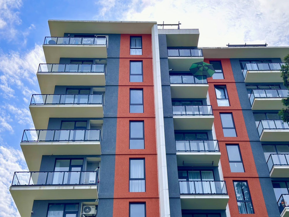 Продається однокімнатна квартира в клубному будинку з приголомшливим видом на гори та море. — Пошуковик нерухомості від забудовників і власників GEOLN.COM. Фото 1