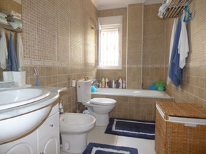 Villa in Spanien, Valencia, Los Montesinos — Immobilien-Suchservice von Bauträgern und Eigentümern GEOLN.COM. Foto 11