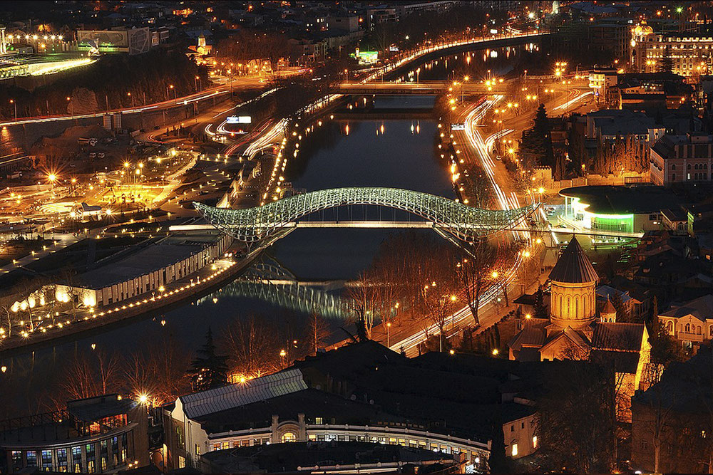 两室公寓，位于市政厅附近的著名建筑群中 — 来自开发商和业主的房地产搜索引擎 GEOLN.COM. 照片 1