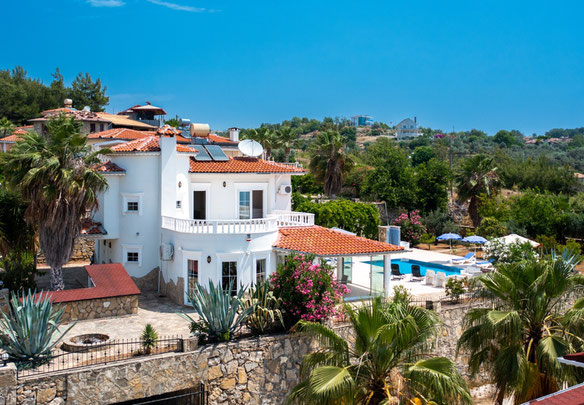 For the convenience of relaxation, villas with two large terraces and balconies