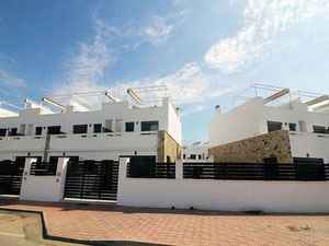 联排别墅 3 卧室 94 m² 在 Pilar de la Horadada, 西班牙 — 来自开发商和业主的房地产搜索引擎 GEOLN.COM. 照片 3