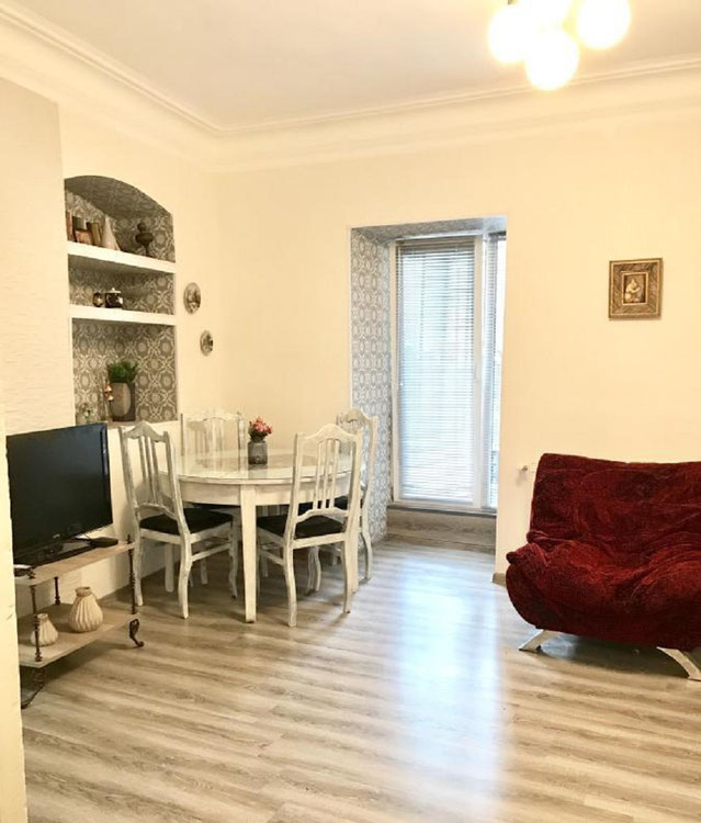 维拉的3间房间的公寓。在维拉第比利斯购买公寓 — 来自开发商和业主的房地产搜索引擎 GEOLN.COM. 照片 1