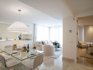 顶层公寓 2 卧室 95 平方米，位于西班牙埃斯特波纳 — 来自开发商和业主的房地产搜索引擎 GEOLN.COM. 照片 2