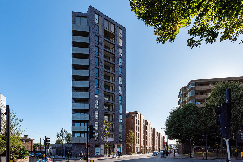 房地产在 Abbey Road Cross — look at the real estate search engine GEOLN.COM. 照片 1