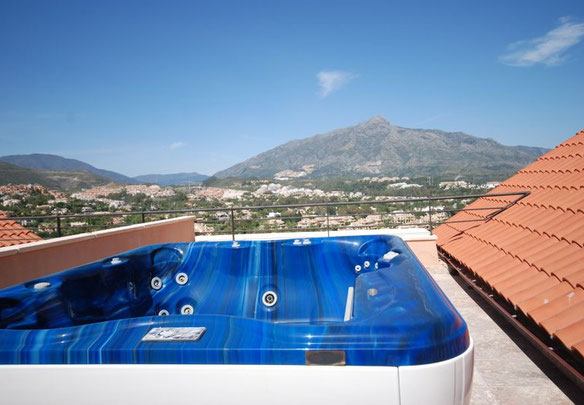 Ático 3 dormitorios 263 m² en Nueva Andalucia, España