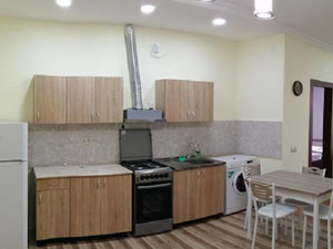 דירת 4 חדרים בסאנזונה. דירה ללא מתווך בטביליסי — חיפוש נדל"ן מפרטי ומקבלן GEOLN.COM. תמונה 2