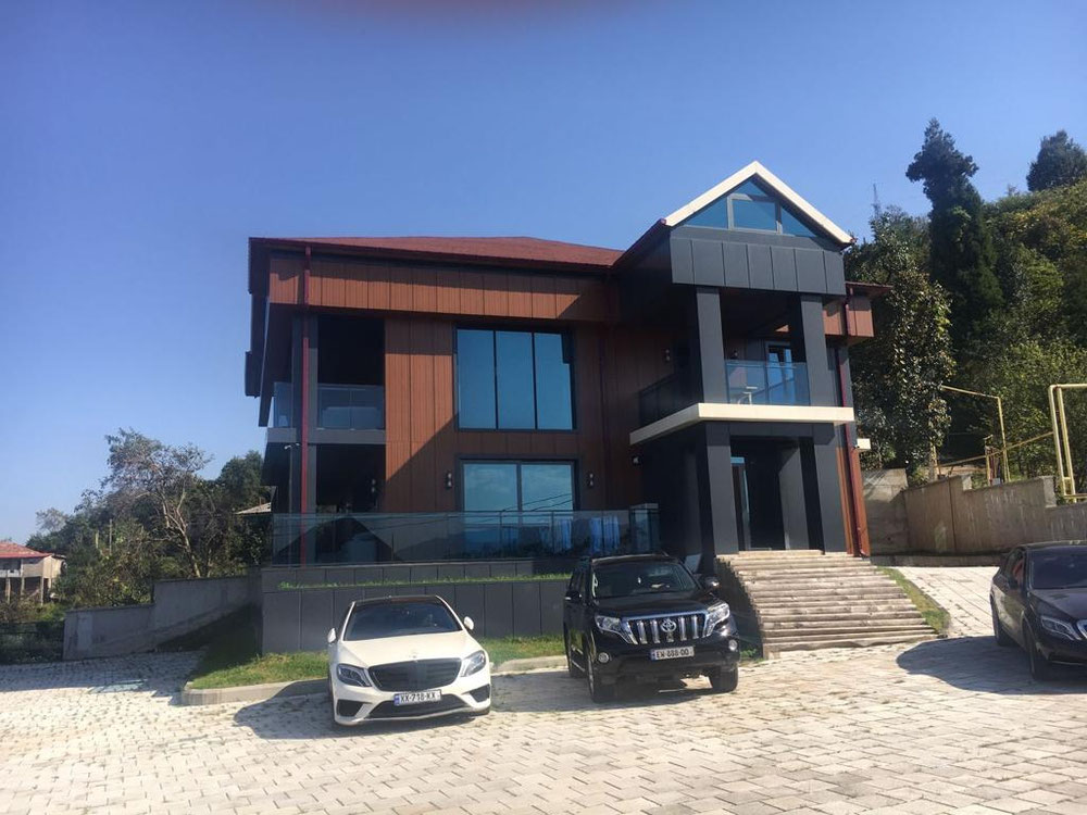 נדל"ן ב AKHALSHENI VILLA — עיין במנוע חיפוש הנדל"ן GEOLN.COM. תמונה 1