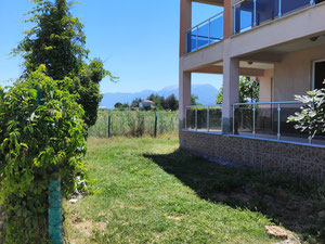 A 400 m de la carretera Pamukkale – Villa independiente de 3 plantas 6+1 – ¡Adecuada para familias numerosas y como inversión! — Encuentre propiedades fuera del plan o reventa de bienes inmuebles directamente de desarrolladores y propietarios GEOLN.COM. Foto 40