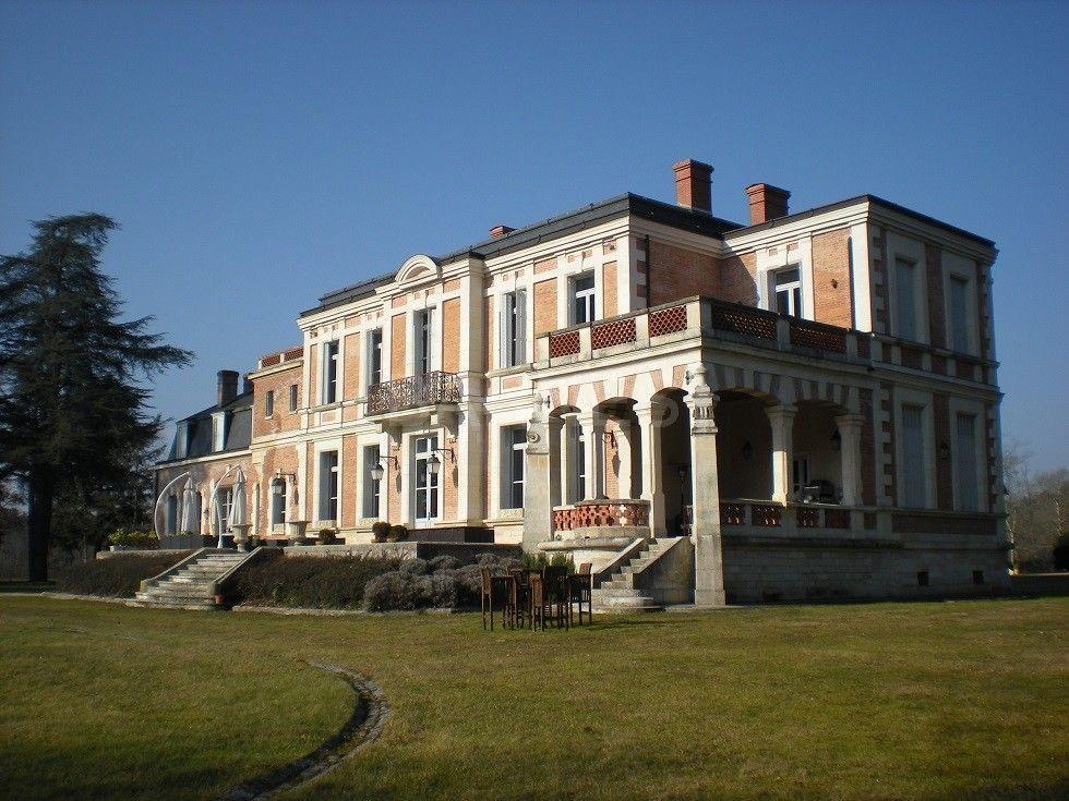 法国城堡，卢瓦尔河谷，萨尔布里斯 — 来自开发商和业主的房地产搜索引擎 GEOLN.COM. 照片 1