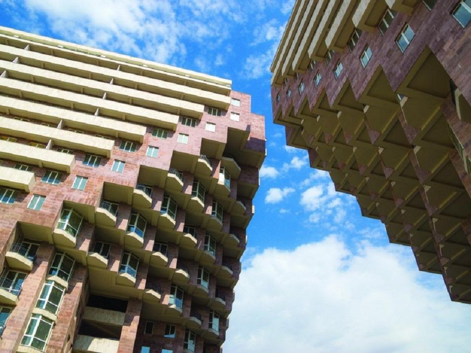 Nieruchomości w Nairi Zaryana 74 — spójrz na wyszukiwarkę nieruchomości GEOLN.COM. Zdjęcie 1