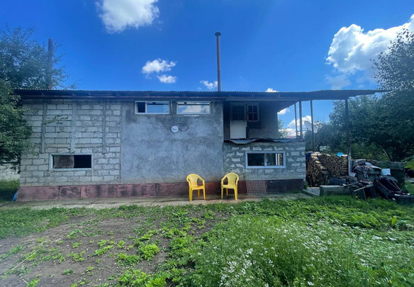 Приватний будинок та ділянка