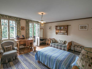 Chalet in Switzerland, Bern, Gstaad — Find off-plan property or real estate resale directly from developers and owners GEOLN.COM. Photo 11