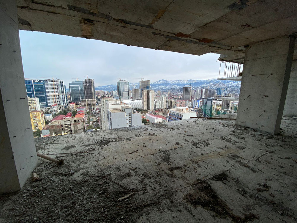 海边的黑框 — 来自开发商和业主的房地产搜索引擎 GEOLN.COM. 照片 1