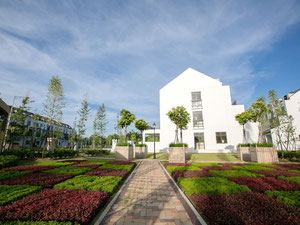 Real estate in Monet Garden — look at the real estate search engine GEOLN.COM. Photo 2