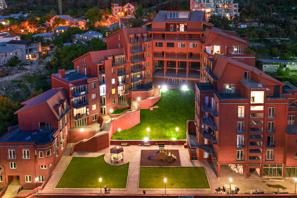 房地产在 Viva Zhvania — look at the real estate search engine GEOLN.COM. 照片 1