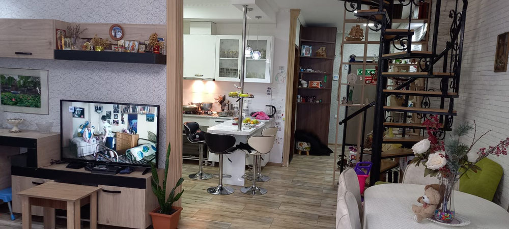 五房公寓出售 — 来自开发商和业主的房地产搜索引擎 GEOLN.COM. 照片 1