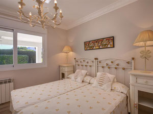 Villa 5 bedrooms 477 m² in Guadalmina Baja, Spain — Find off-plan property or real estate resale directly from developers and owners GEOLN.COM. Photo 30