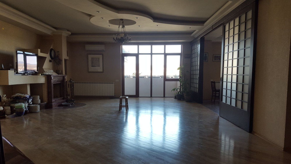 Продається 5-кімнатна квартира. — Пошуковик нерухомості від забудовників і власників GEOLN.COM. Фото 1