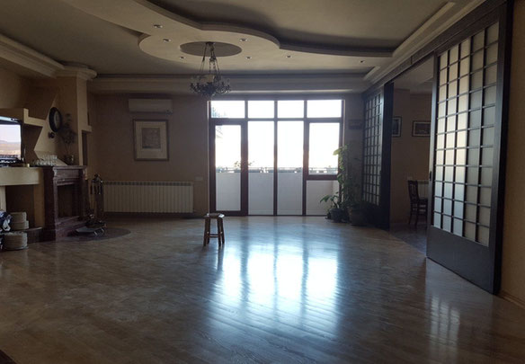 იყიდება 5 ოთახიანი ბინა