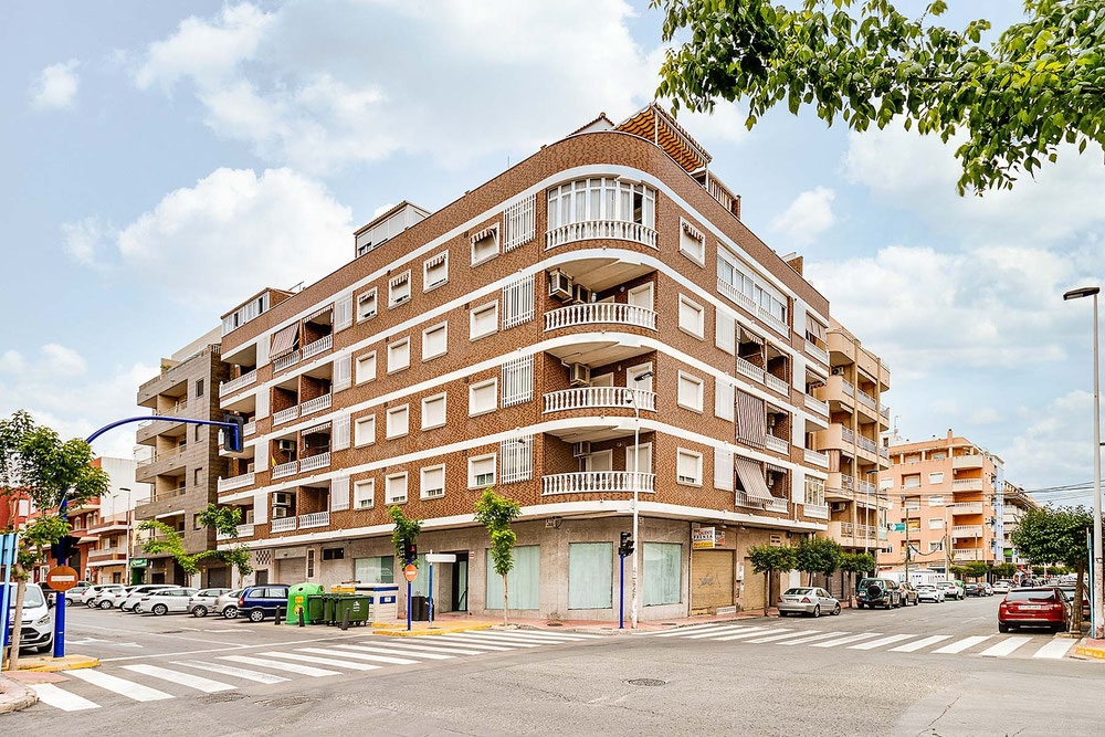 Apartment 3 bedrooms 115 m² in Torrevieja, Spain — Find off-plan property or real estate resale directly from developers and owners GEOLN.COM. Photo 1