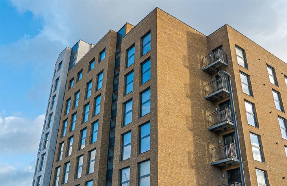 房地产在 The Waldrons — look at the real estate search engine GEOLN.COM. 照片 1