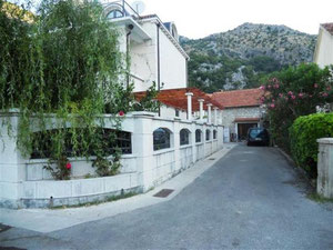 בית במונטנגרו, קוטור, ריסאן — חיפוש נדל"ן מפרטי ומקבלן GEOLN.COM. תמונה 13