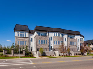 Нерухомість в The Gatestone Townhomes — дивіться на пошуковику нерухомості GEOLN.COM. Фото 2